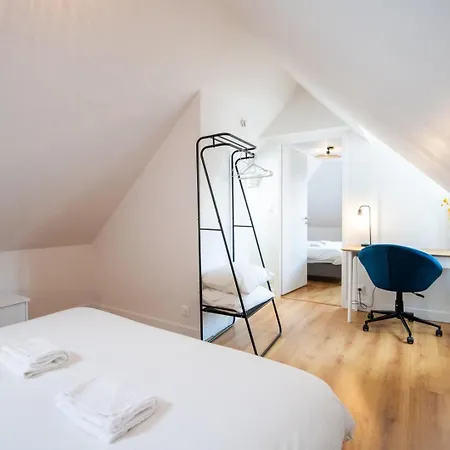 Comfort And Modernity In A Townhouse Tours