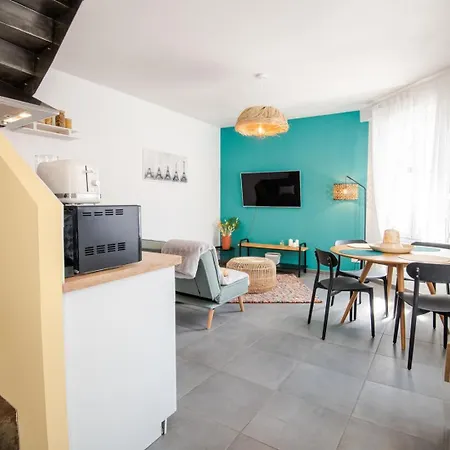 Maison d'hôtes Comfort And Modernity In A Townhouse 3*