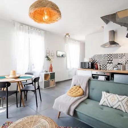 Guest house Comfort And Modernity In A Townhouse Tours