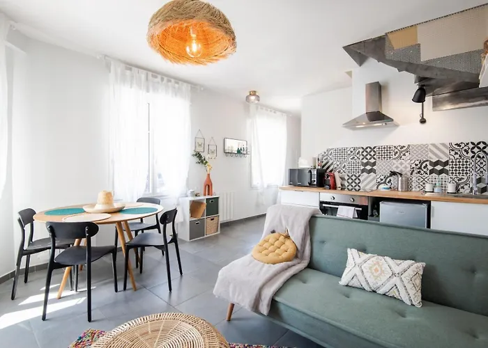 Guest house Comfort And Modernity In A Townhouse Tours